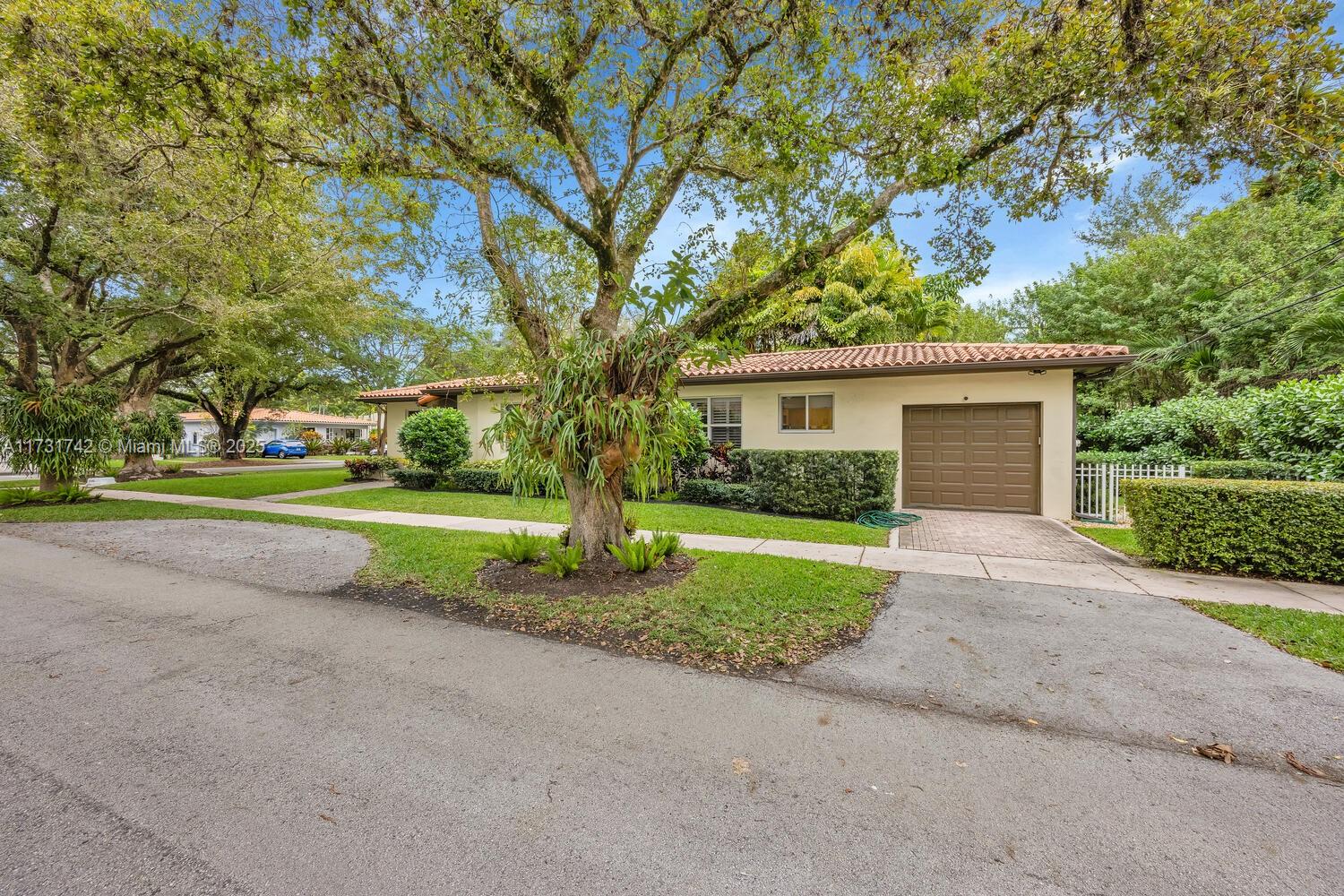 446 Majorca Ave, Coral Gables, Florida image 3