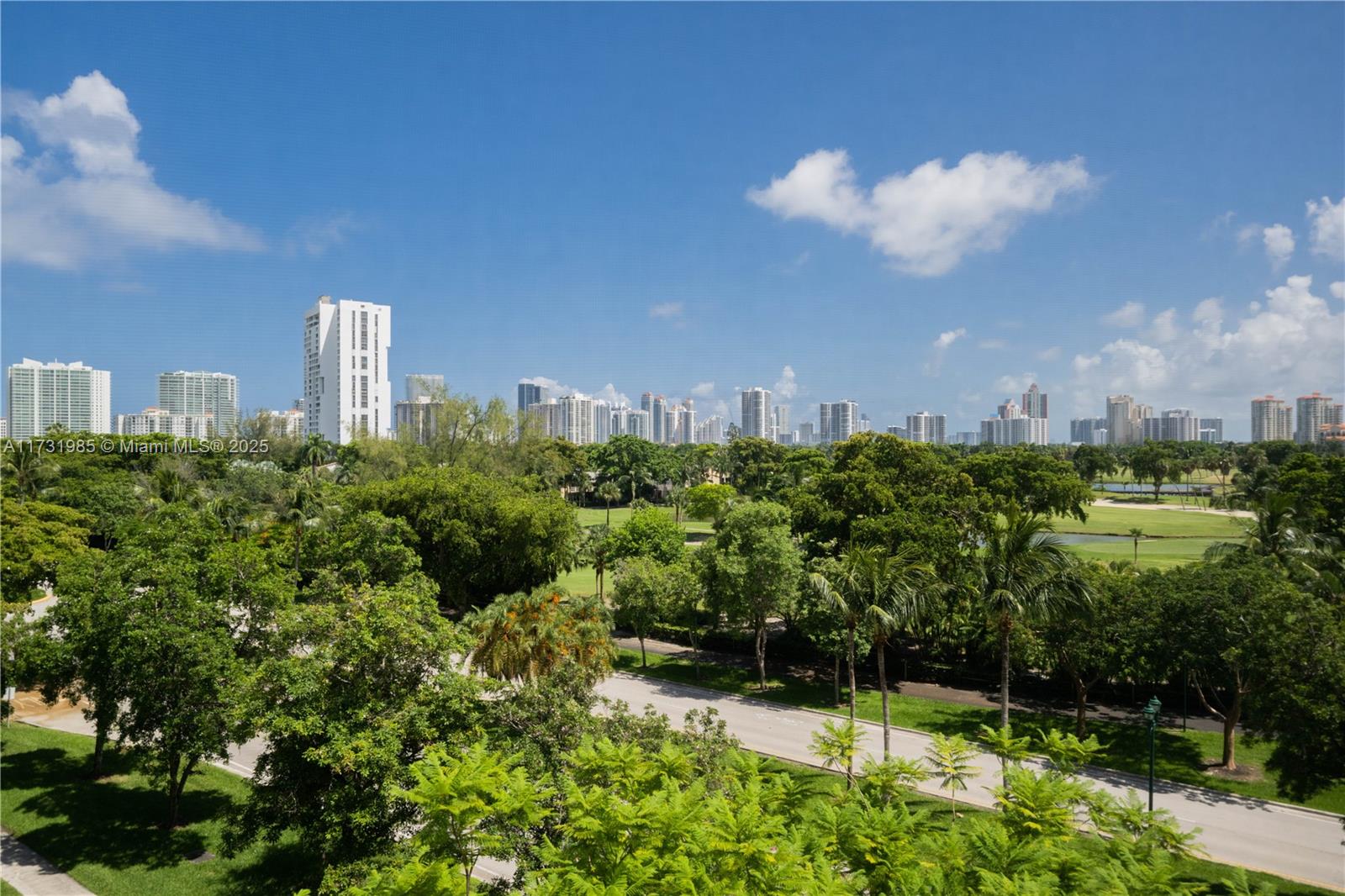 3301 N Country Club Dr #605, Aventura, Florida image 27