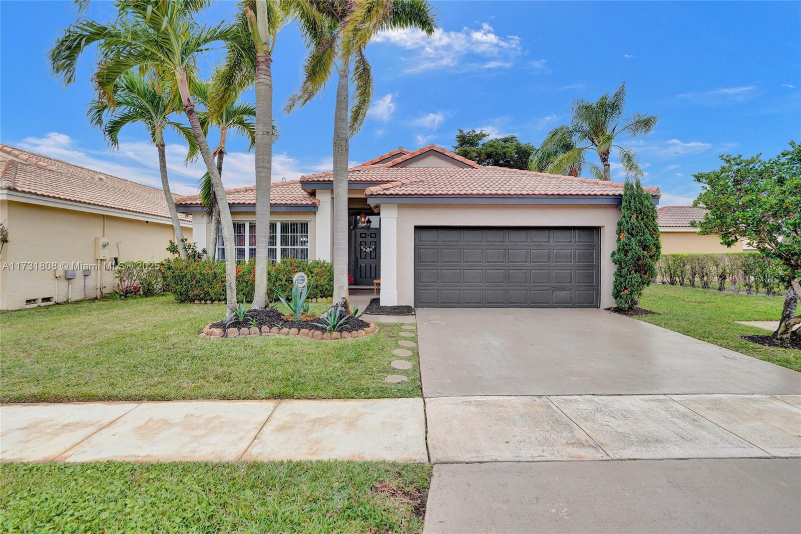 18186 SW 4th Ct, Pembroke Pines, Florida image 2