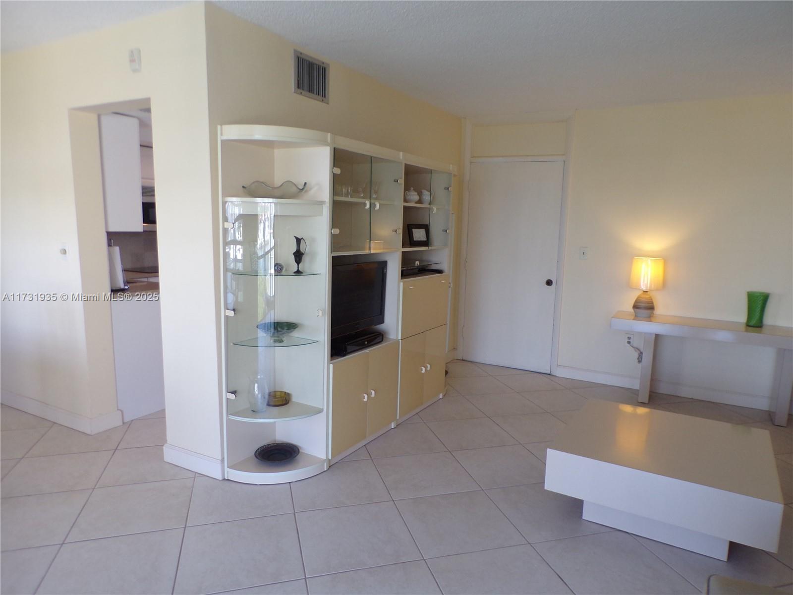 2930 Point East Dr #E602, Aventura, Florida image 14