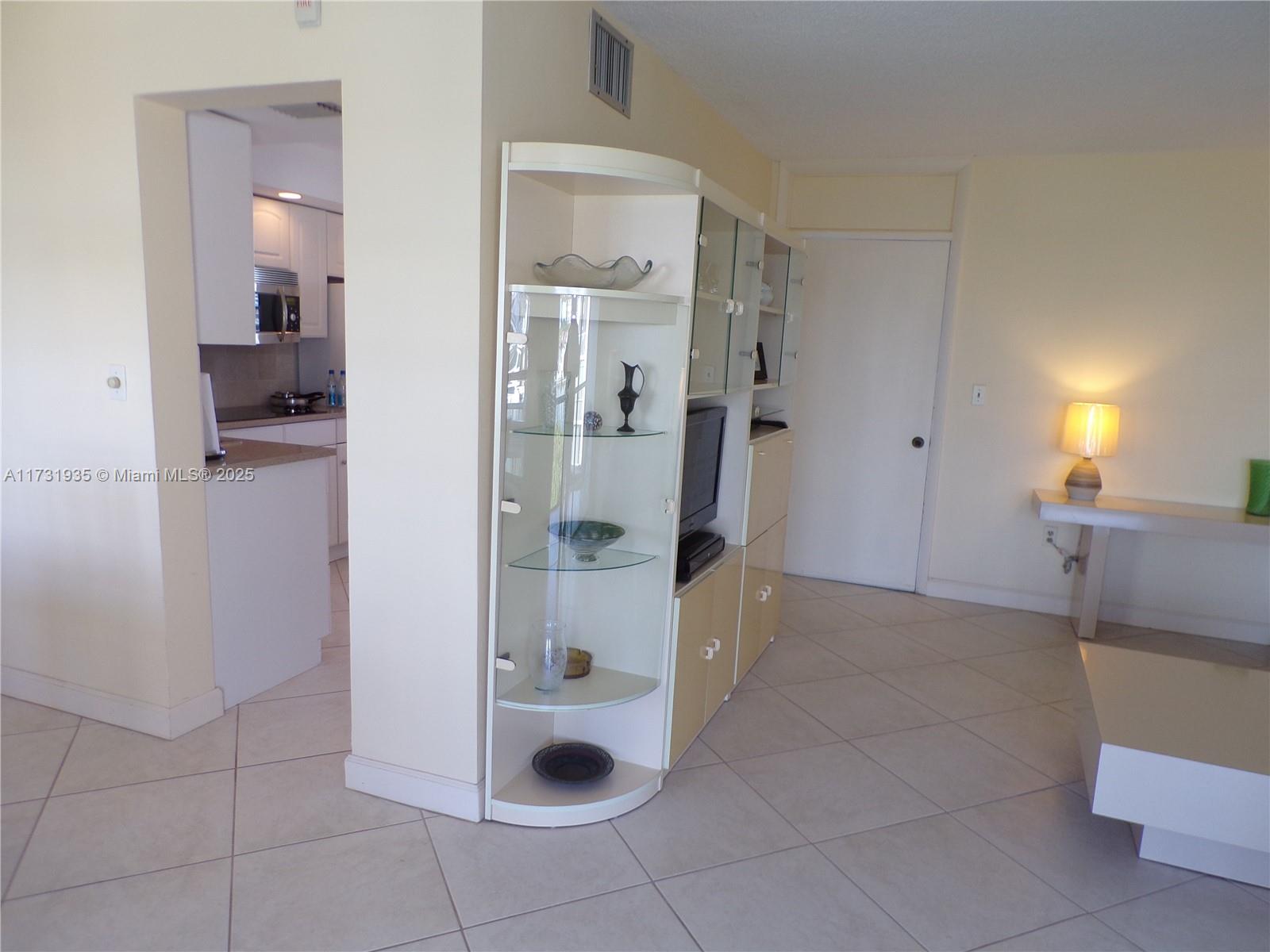 2930 Point East Dr #E602, Aventura, Florida image 15