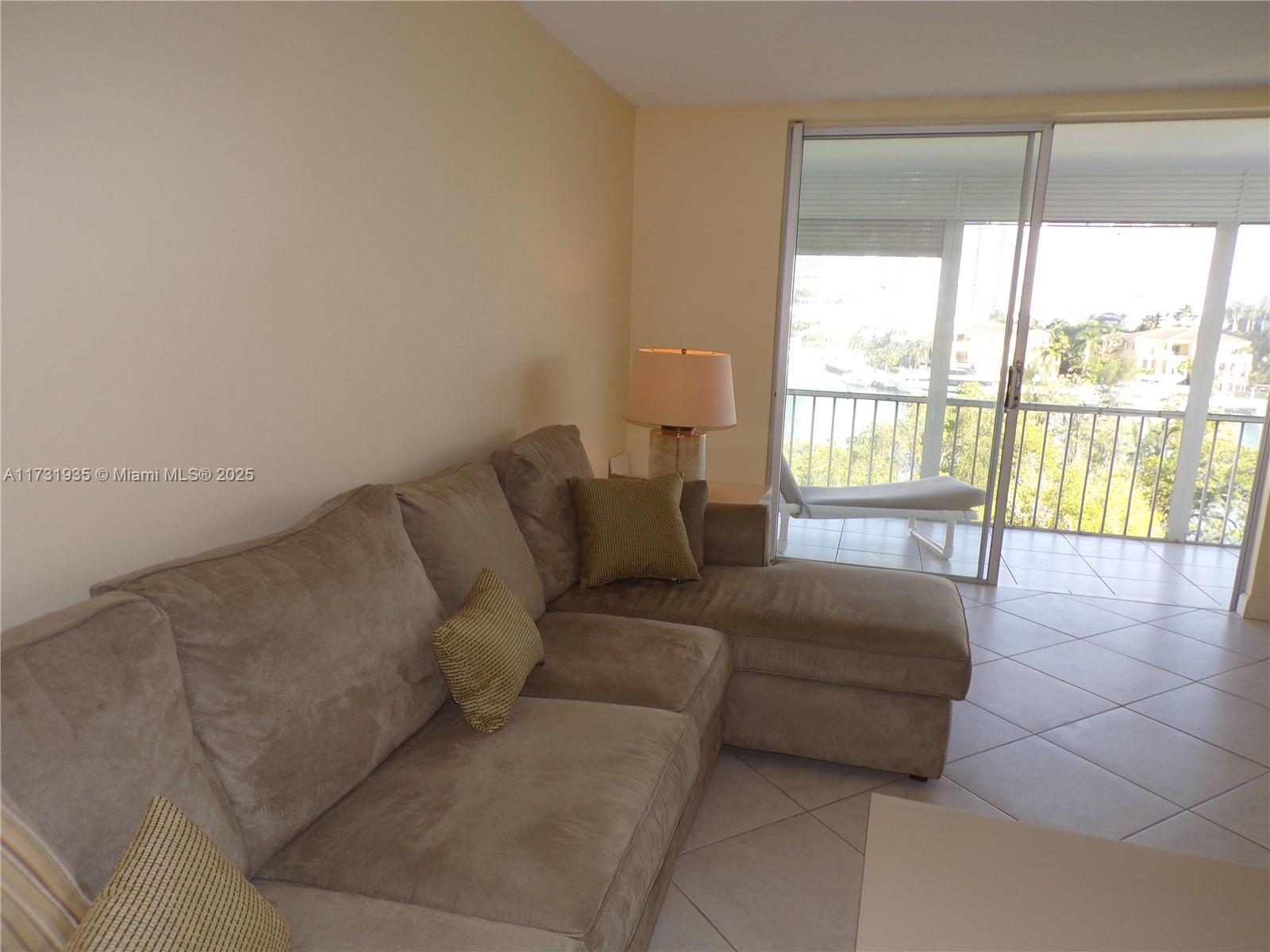 2930 Point East Dr #E602, Aventura, Florida image 25