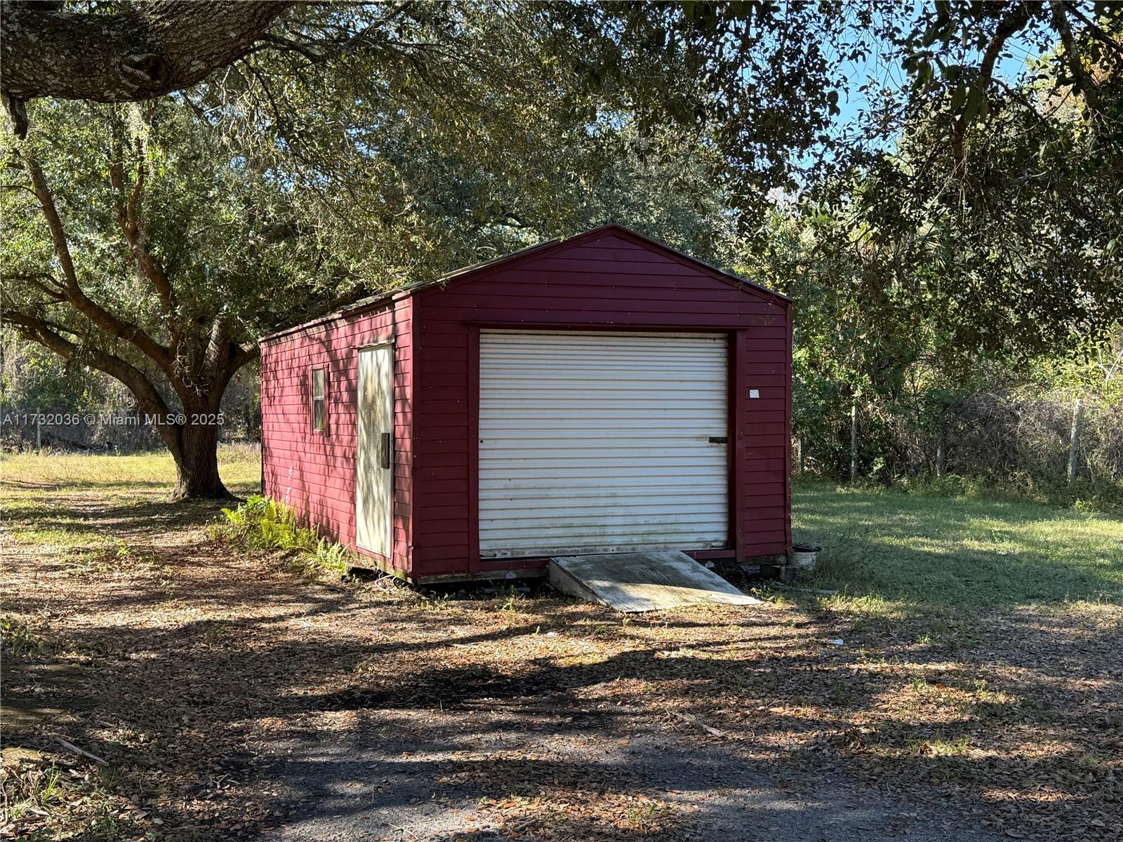 570 S Utopia St, Clewiston, Florida image 36