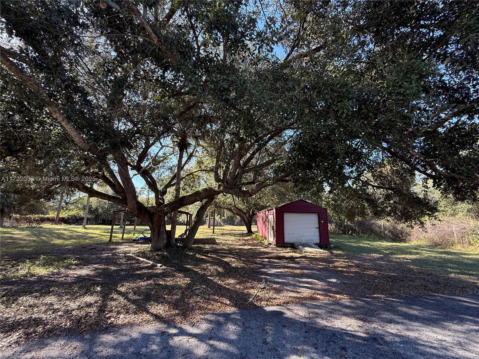 570 S Utopia St, Clewiston, Florida image 37