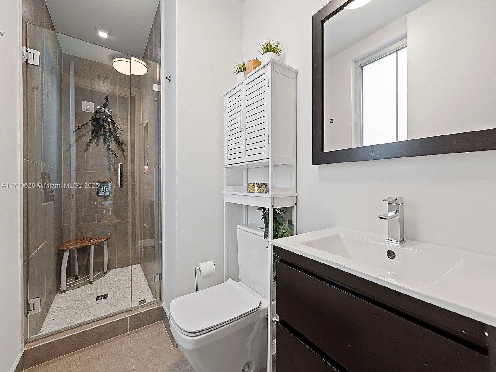 8271 NW 34th Dr, Doral, Florida image 32