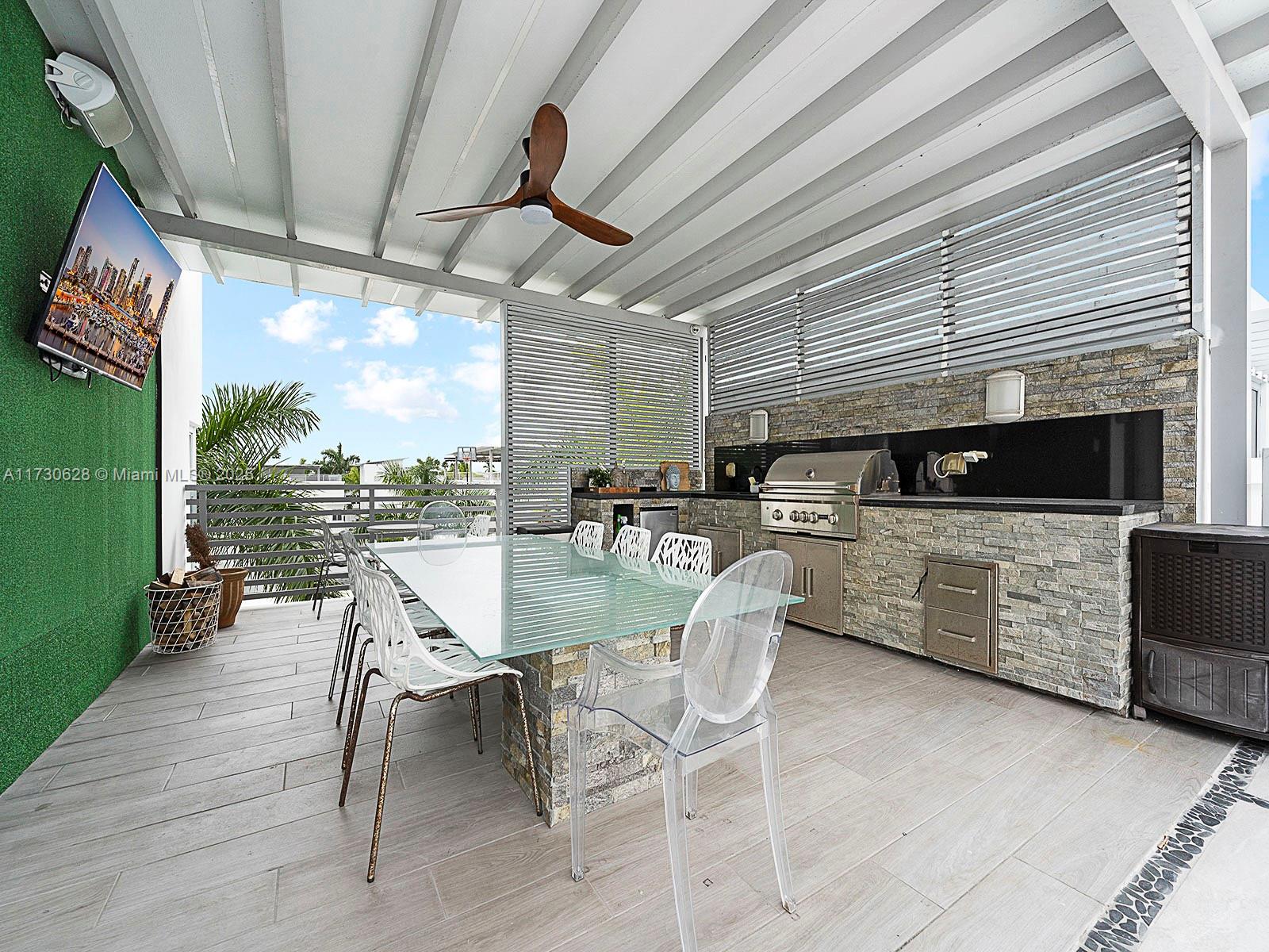 8271 NW 34th Dr, Doral, Florida image 39