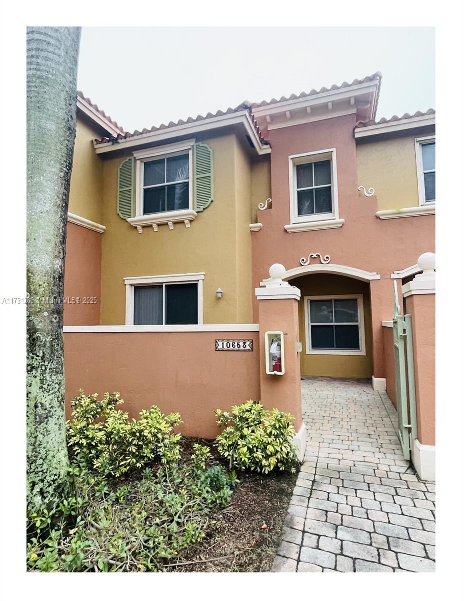 10653 SW 8th St #2407, Pembroke Pines, Florida image 2