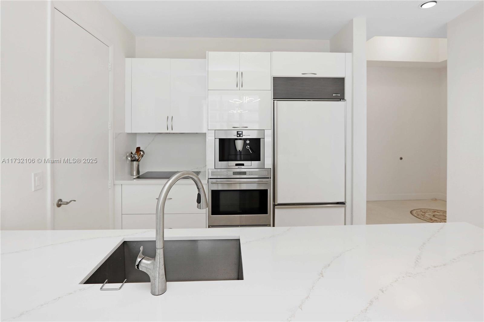 15901 Collins Ave #4102, Sunny Isles Beach FL 33160