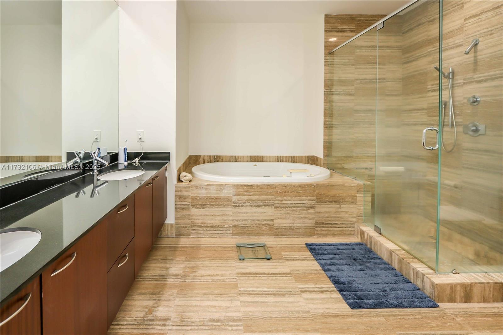 15901 Collins Ave #4102, Sunny Isles Beach FL 33160