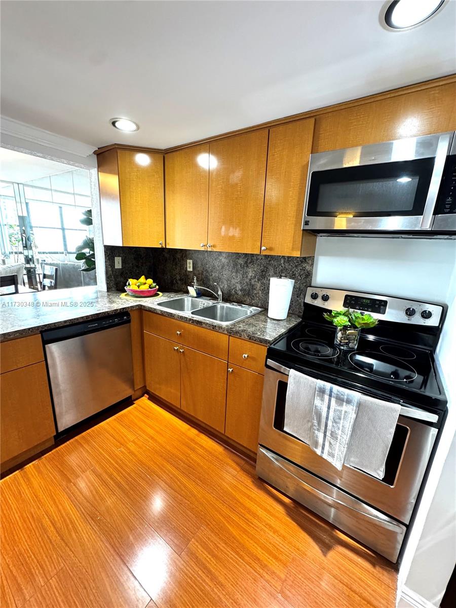 1925 Brickell Ave #D2109, Miami FL 33129