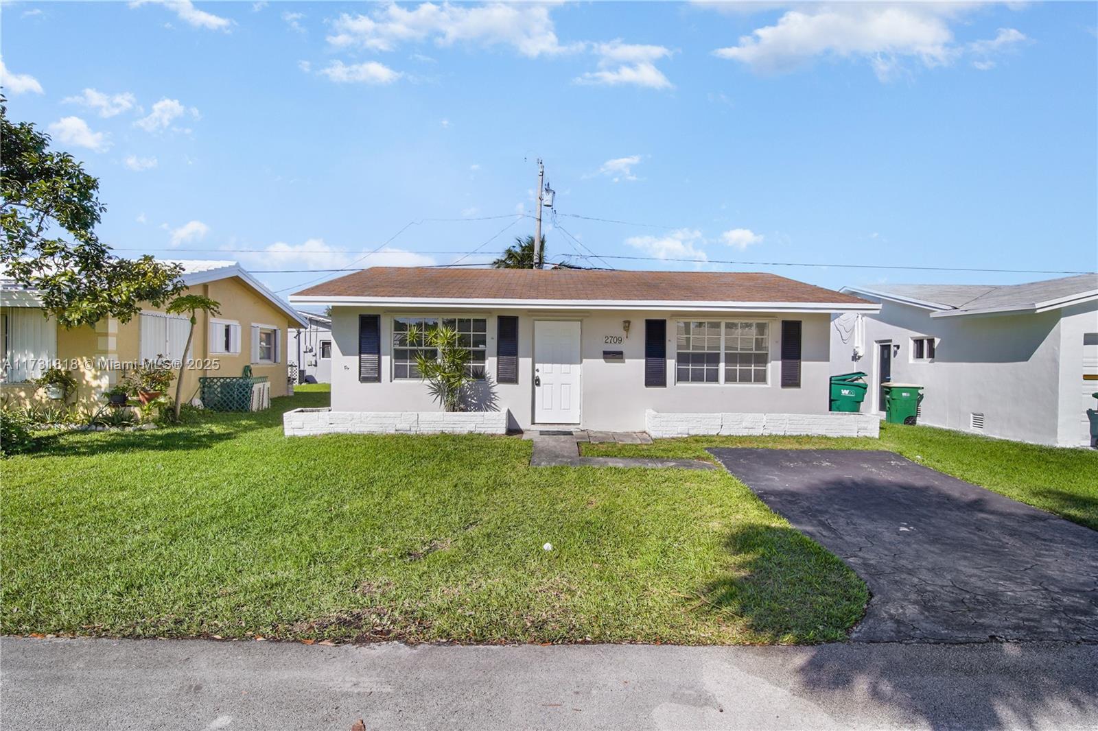 2709 NW 54th St, Tamarac, Florida image 1