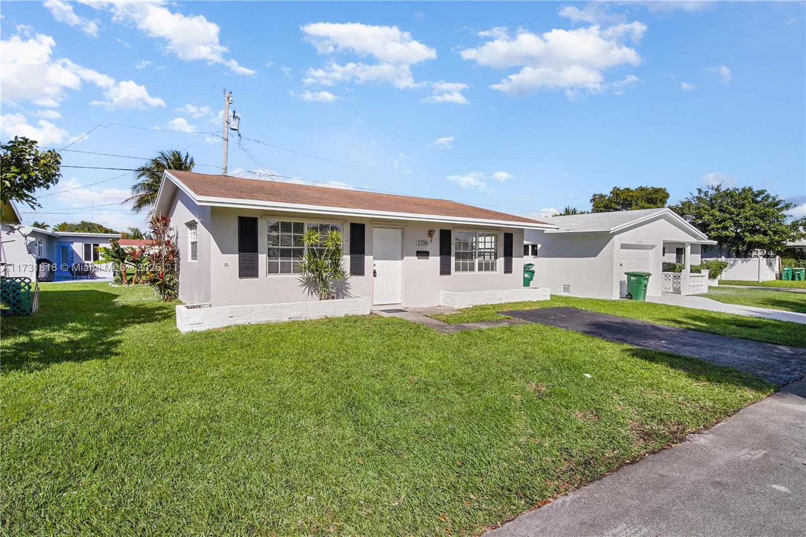 2709 NW 54th St, Tamarac, Florida image 7