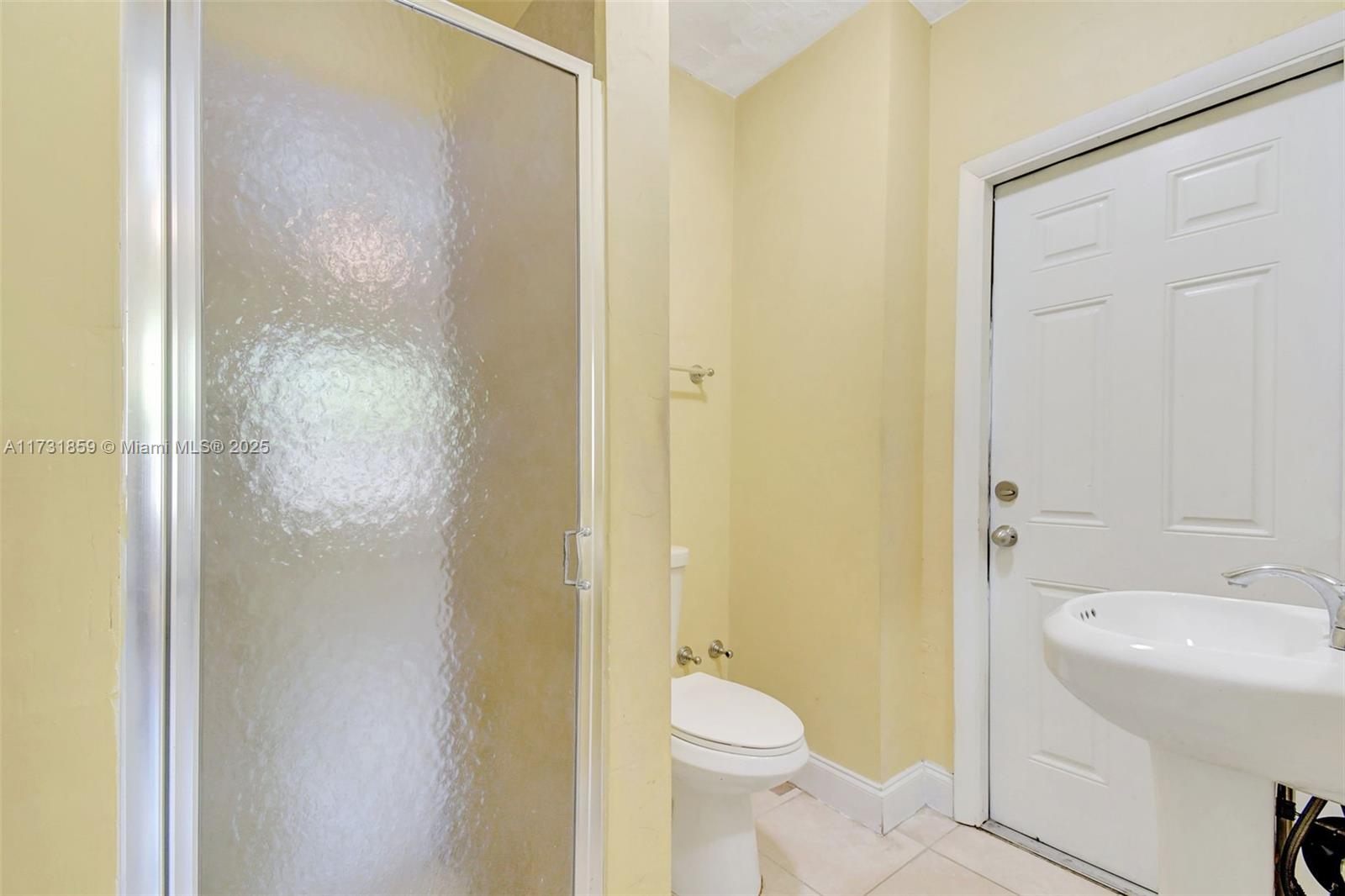1645 NE 180th St, North Miami Beach, Florida image 22