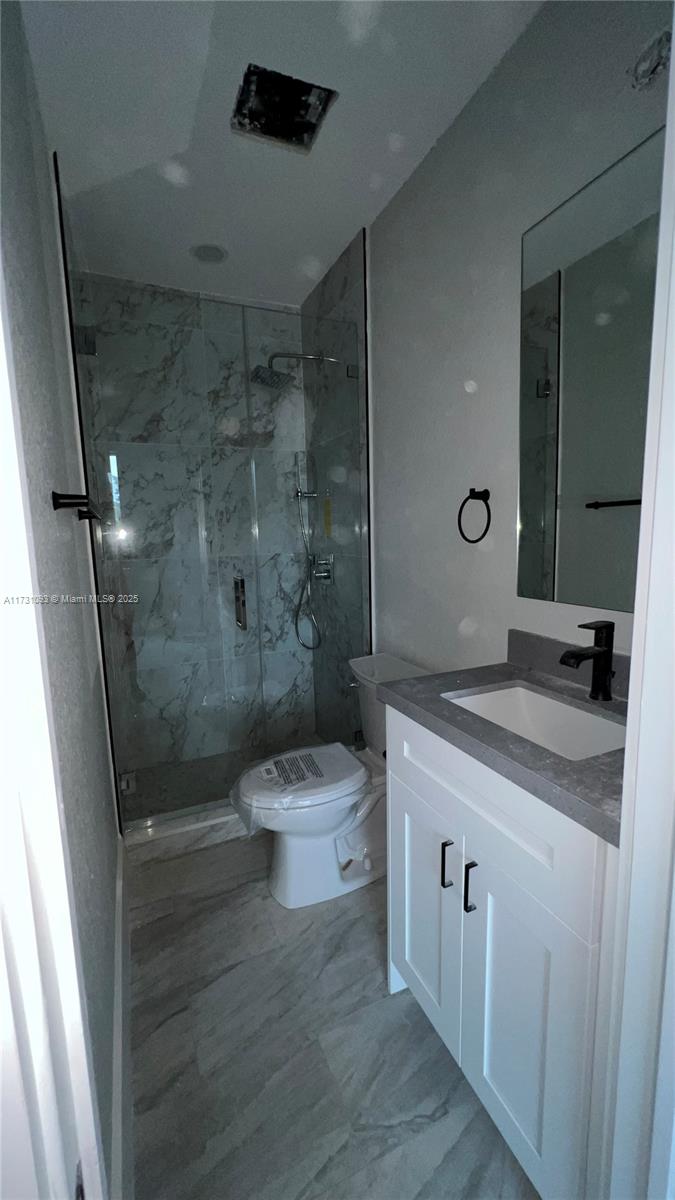 Residentialincome, Miami, Florida image 12