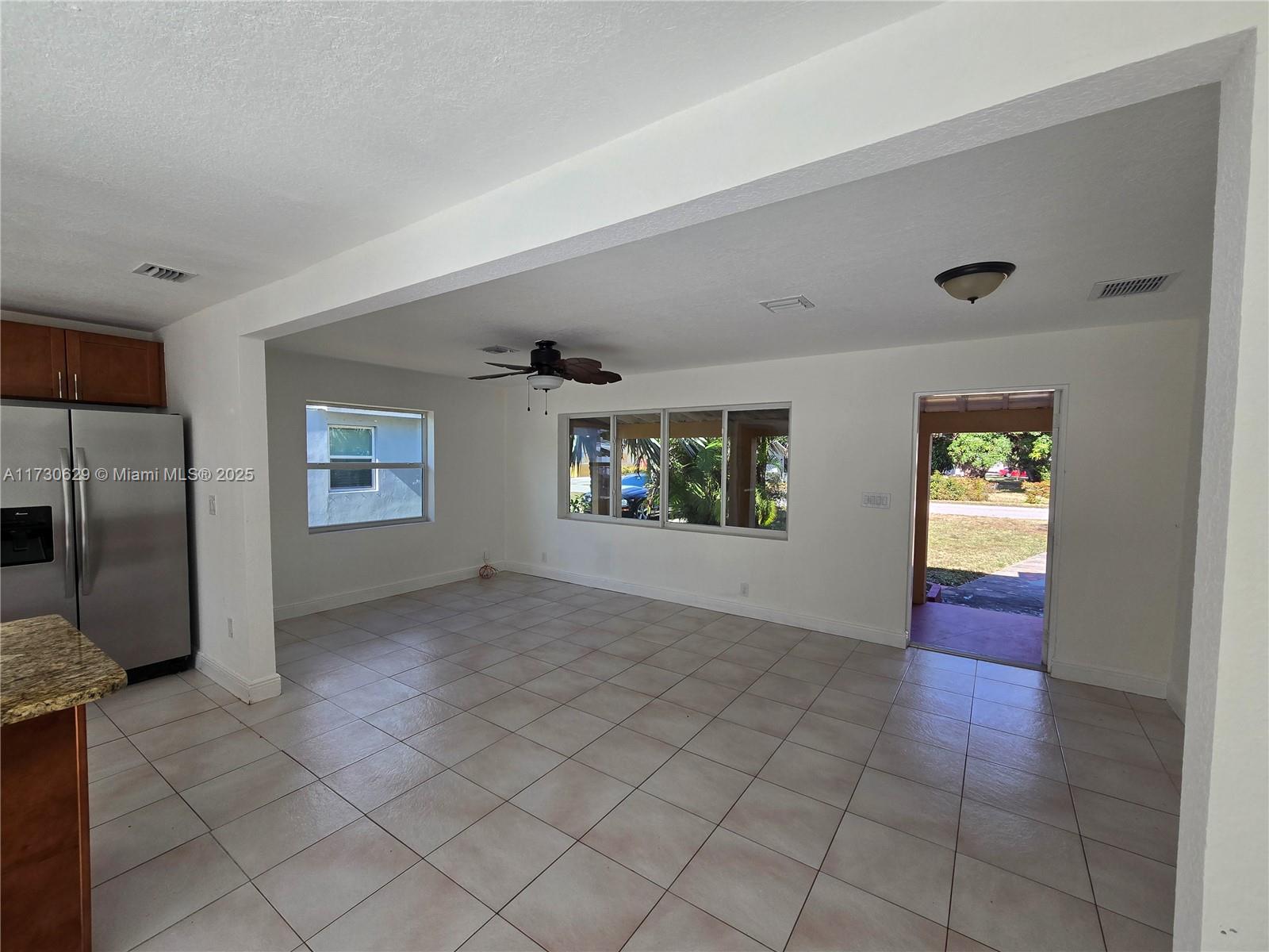 2722 Pierce St, Hollywood, Florida image 10