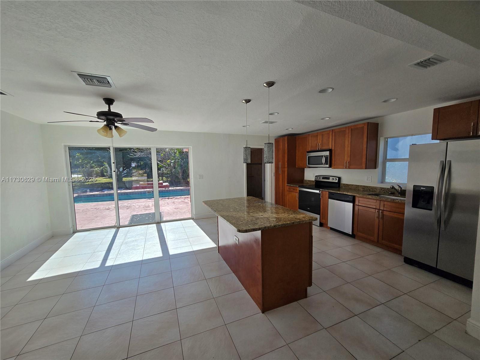 2722 Pierce St, Hollywood, Florida image 11