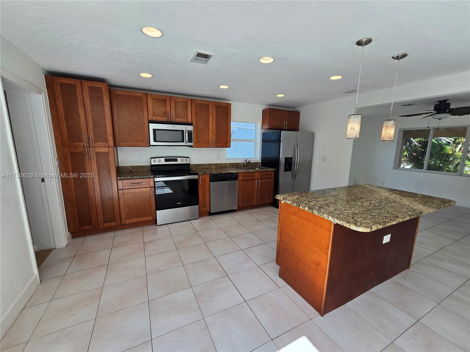 2722 Pierce St, Hollywood, Florida image 12