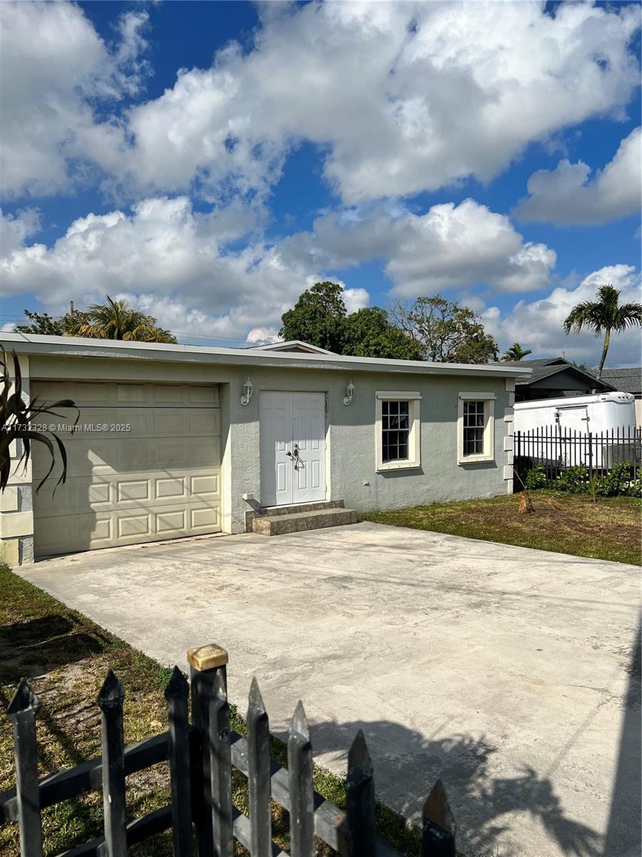  , West Park, Florida 33023