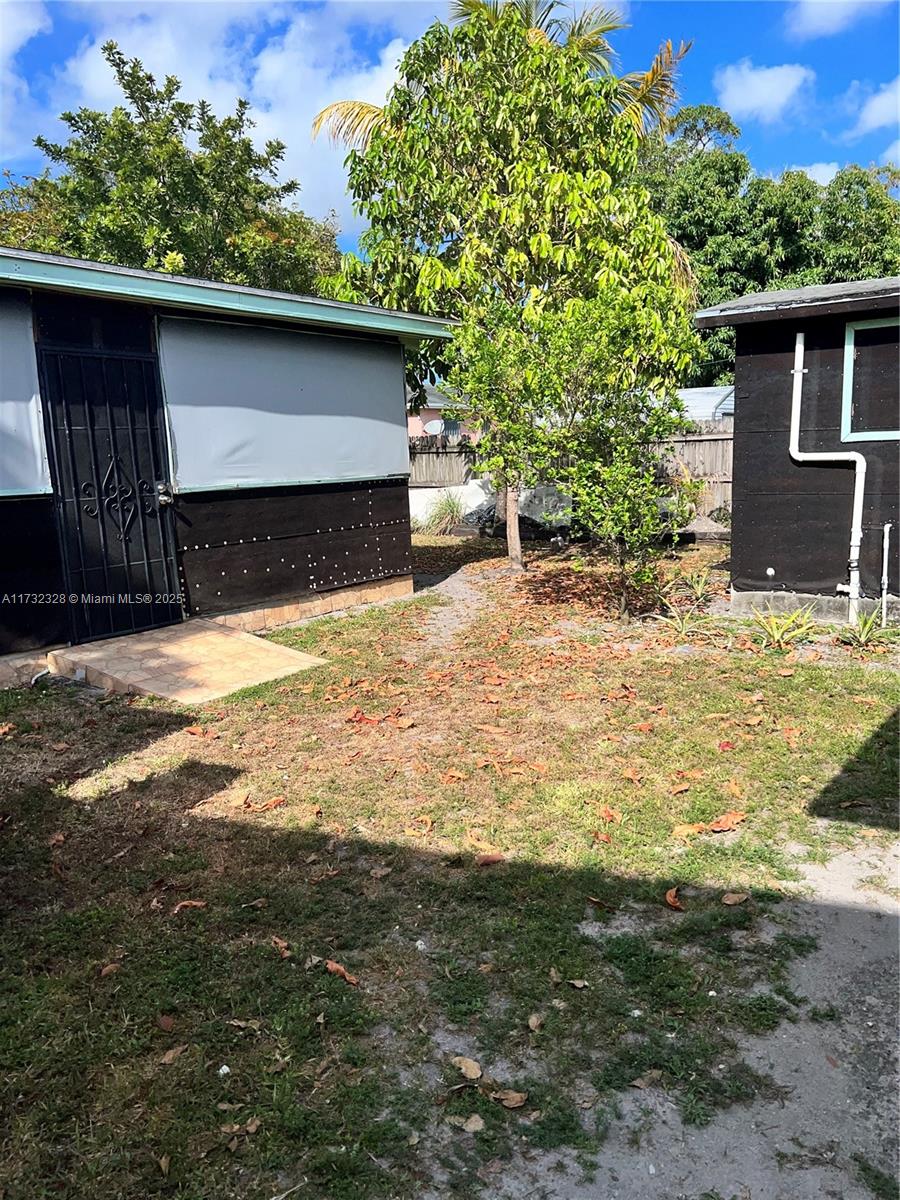 Residential, West Park, Florida image 8