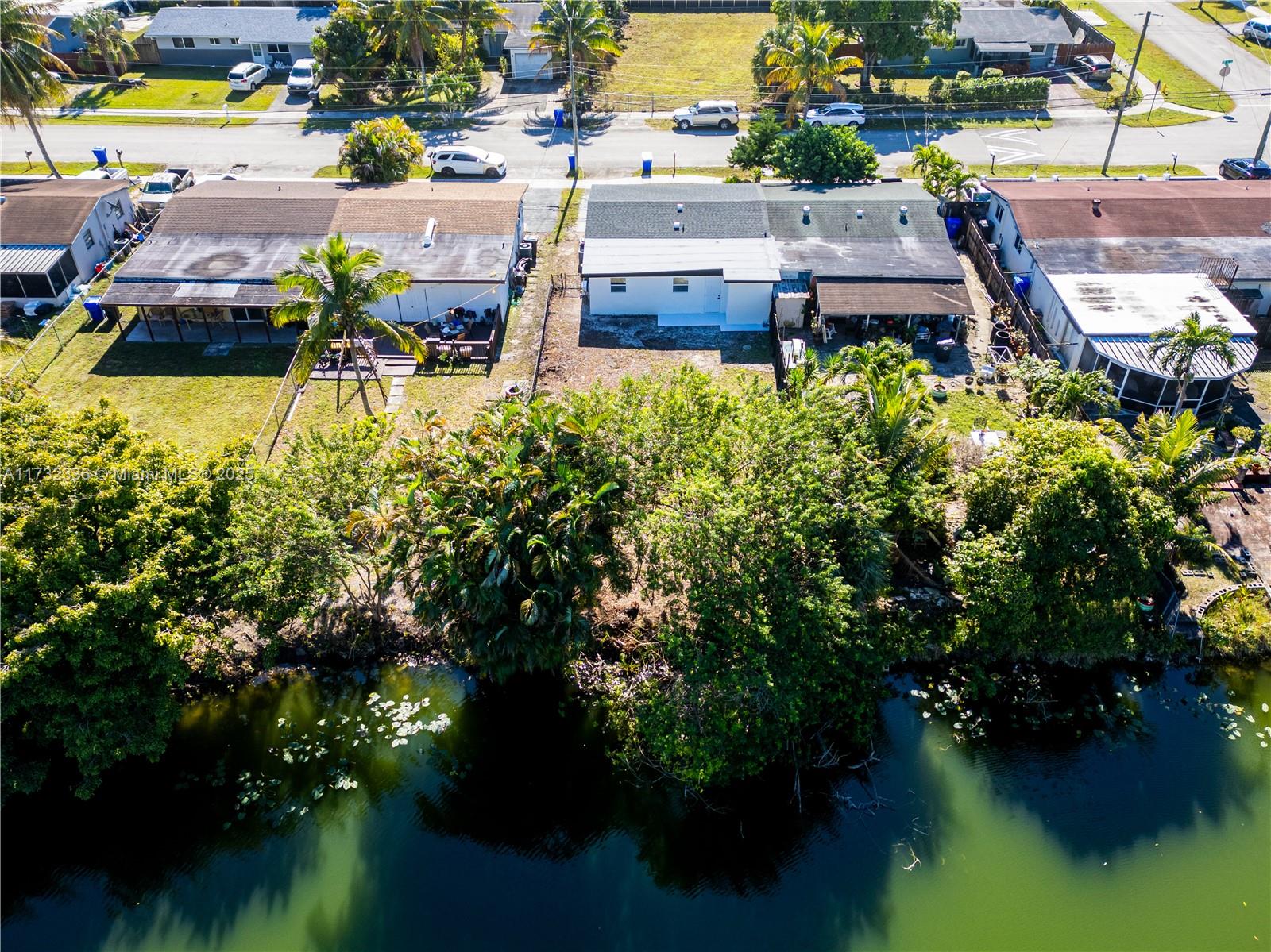 Residential, North Lauderdale, Florida image 37