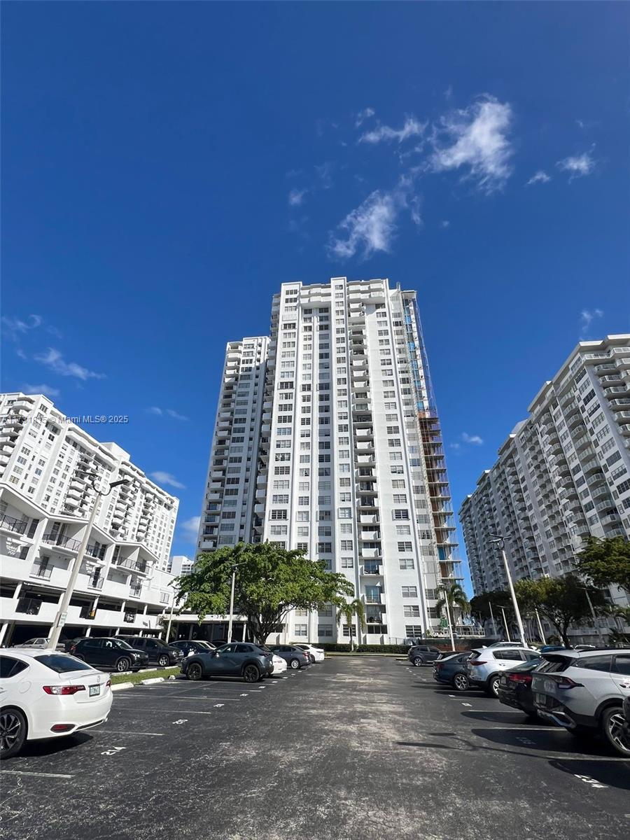 2750 NE 183rd St #1501, Aventura, Florida image 25