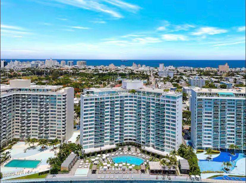 Residential, Miami Beach, Florida image 2