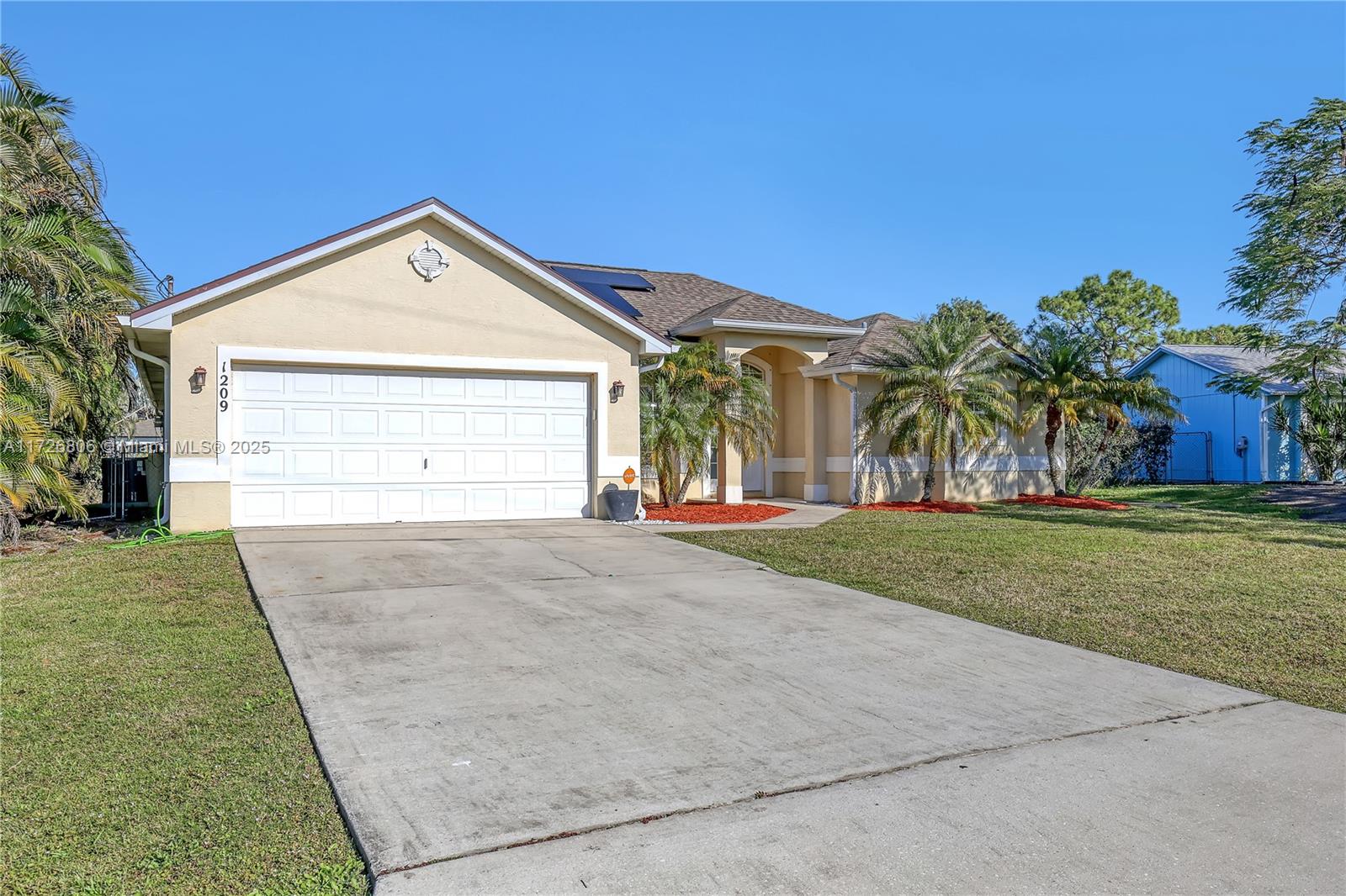 1209 SW Glastonberry Ave, Port St. Lucie, Florida image 2