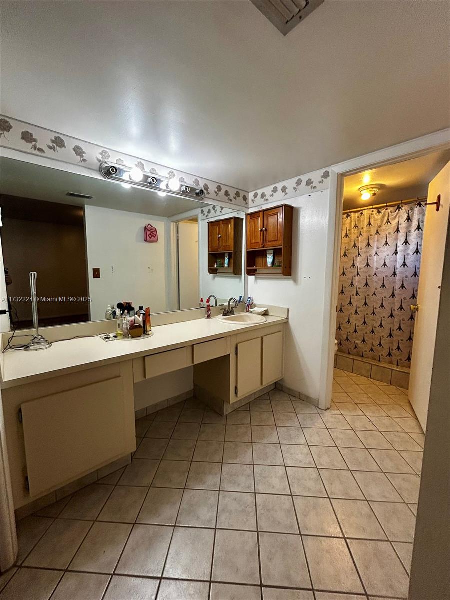 8000 Hampton Blvd #102, North Lauderdale, Florida image 13