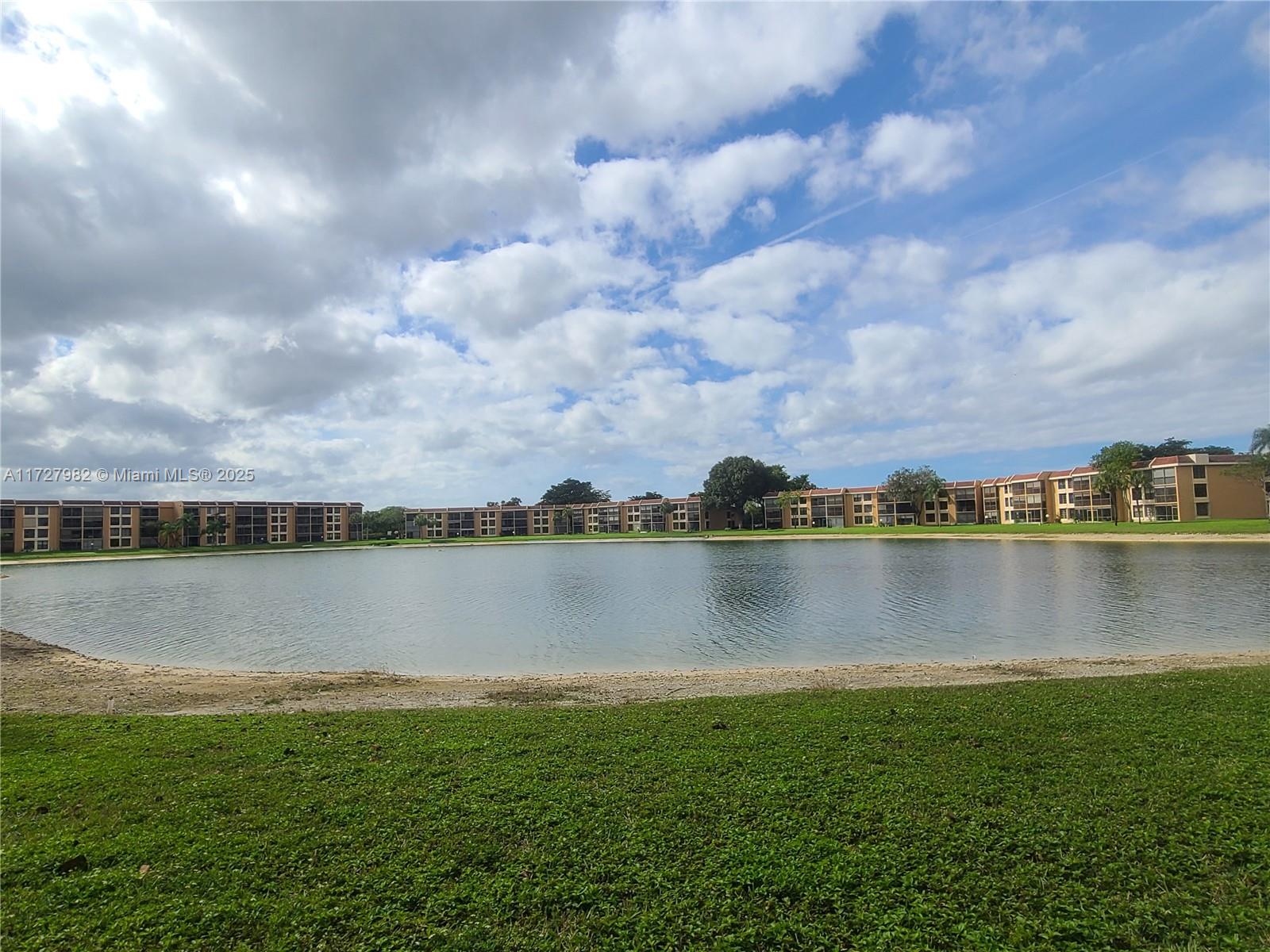 6004 Coral Lake Dr #104, Margate, Florida image 4