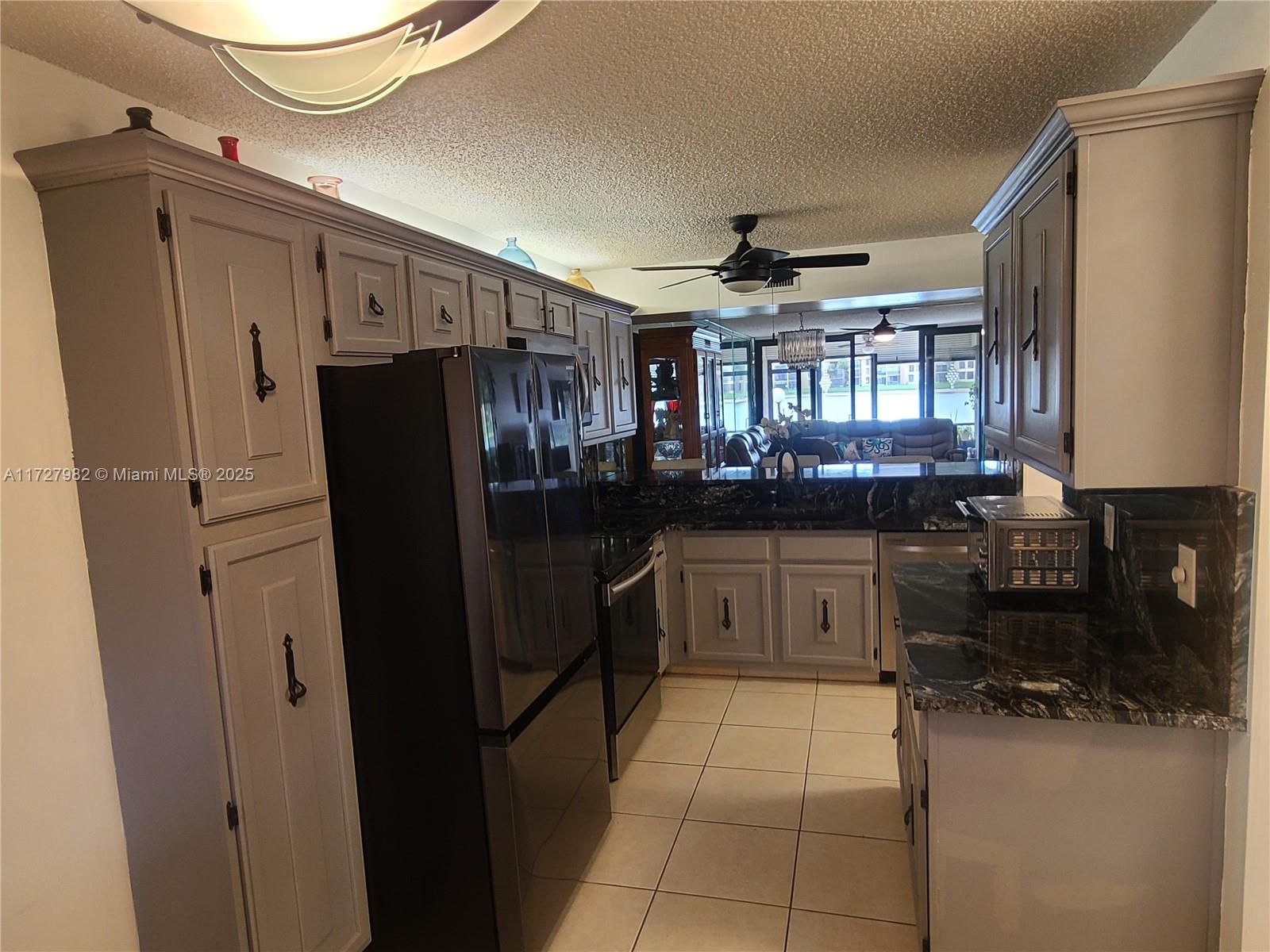 6004 Coral Lake Dr #104, Margate, Florida image 6