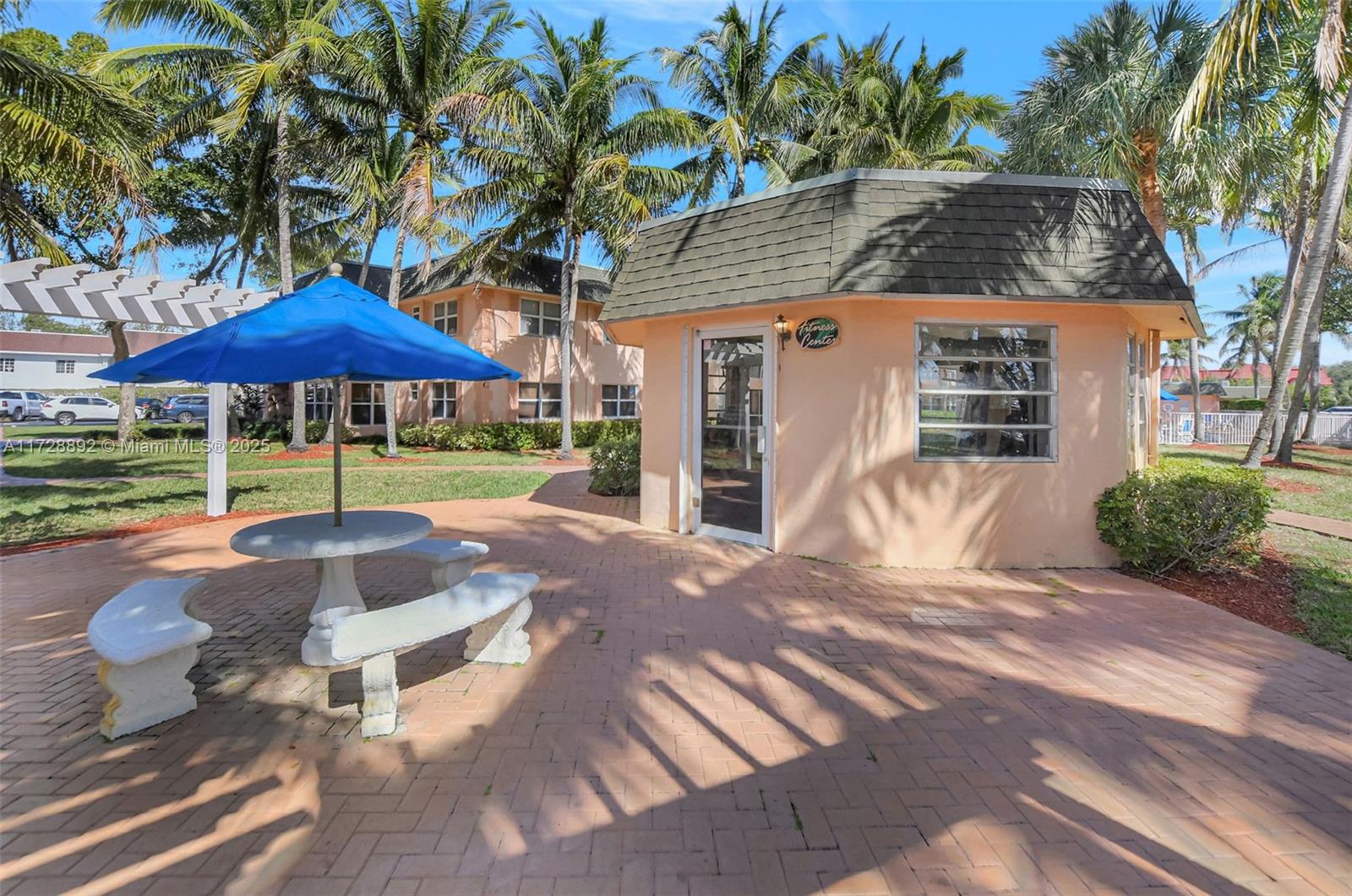 Residential, Deerfield Beach, Florida image 17