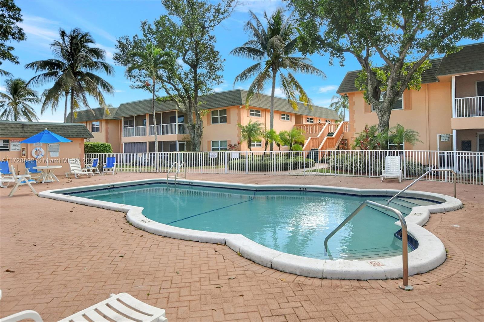 Residential, Deerfield Beach, Florida image 18