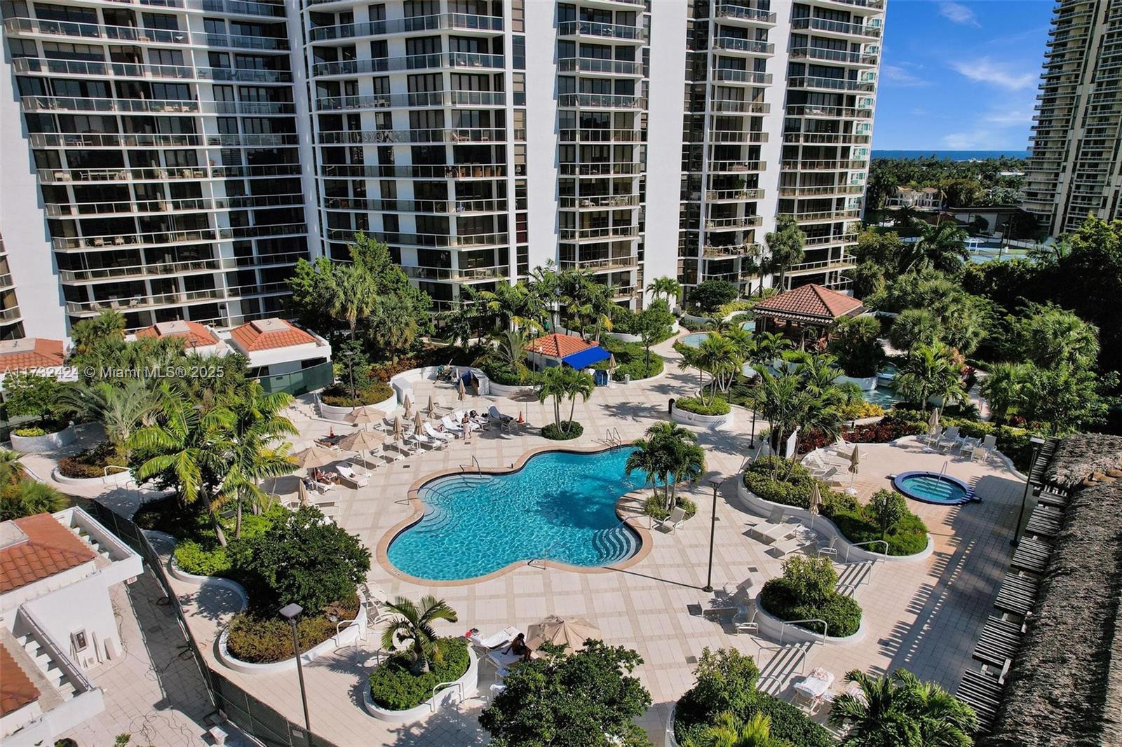 20281 E Country Club Dr #615, Aventura, Florida image 13