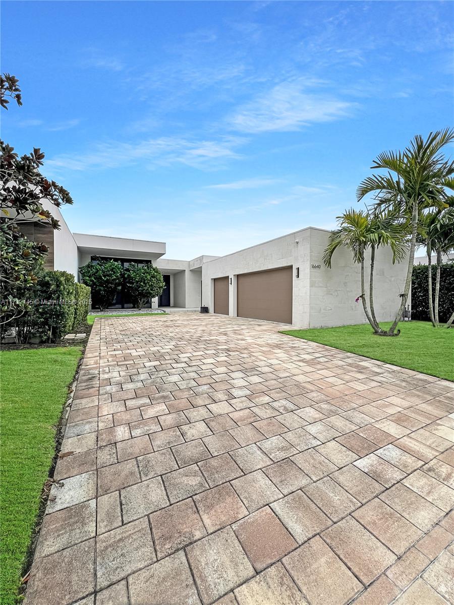 16640 Sunset Way, Weston, Florida image 3