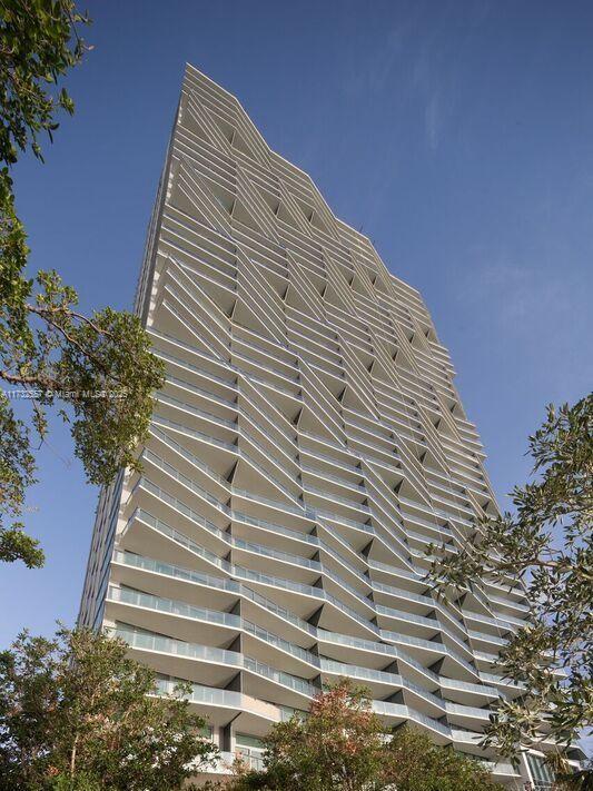 Condo for Sale in Miami, FL