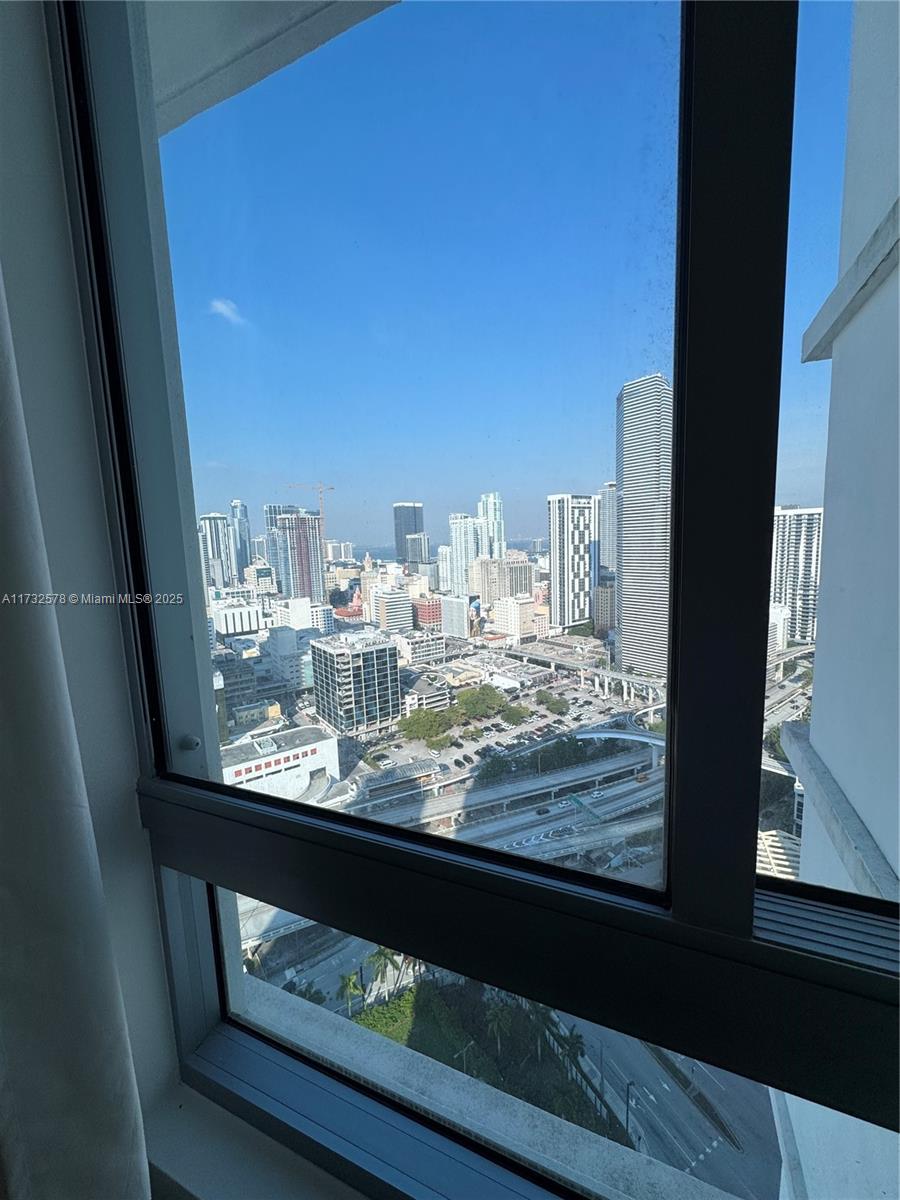 350 S Miami Ave #3309, Miami FL 33130