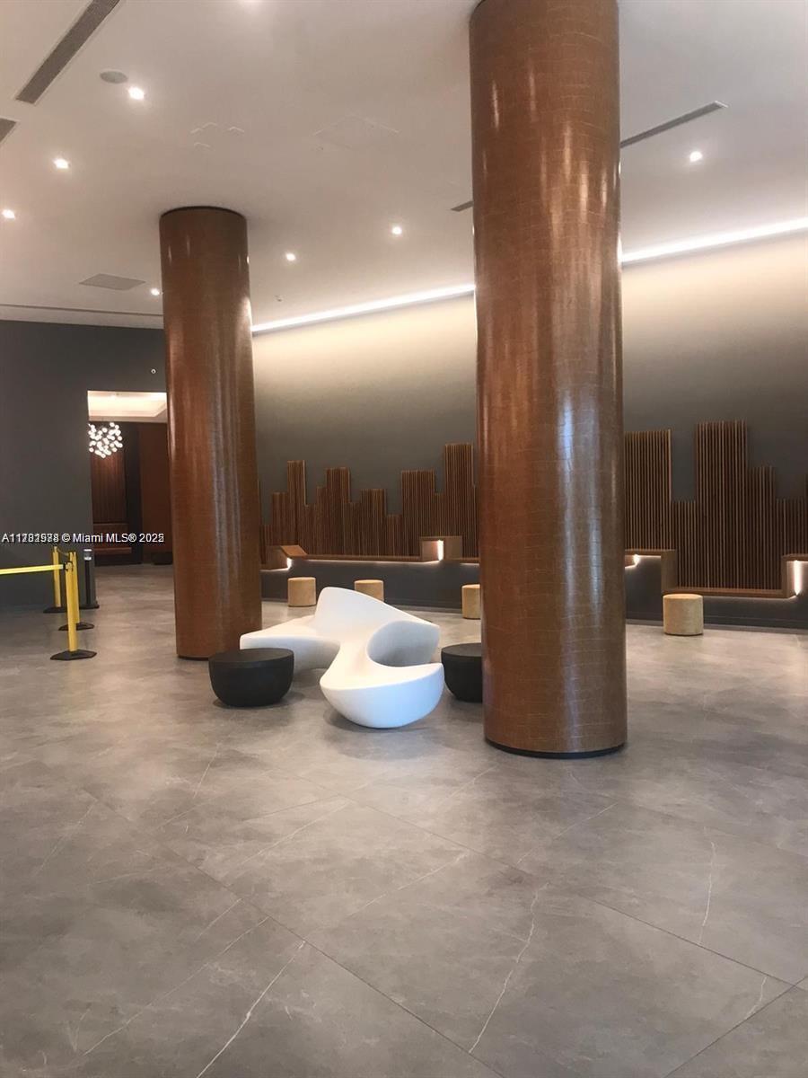 350 S Miami Ave #3309, Miami FL 33130
