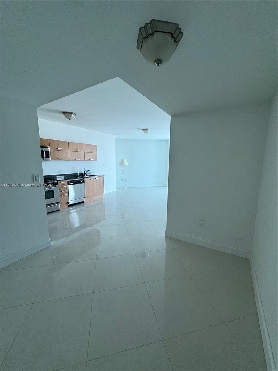 350 S Miami Ave #3309, Miami FL 33130