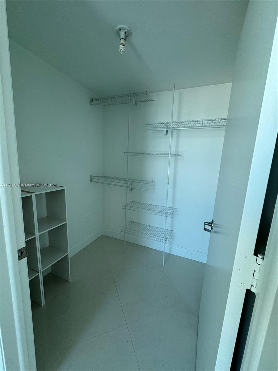 350 S Miami Ave #3309, Miami FL 33130