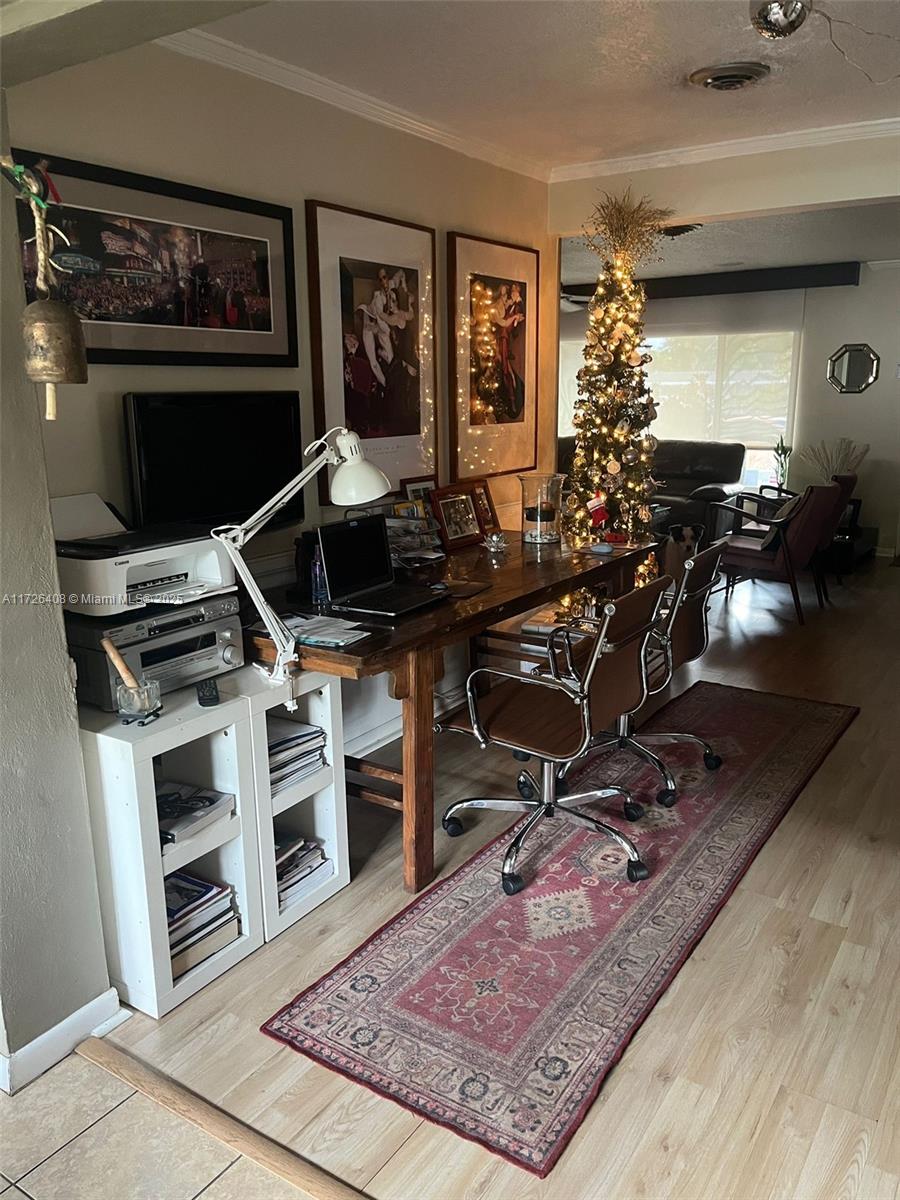 Listing Photo 10