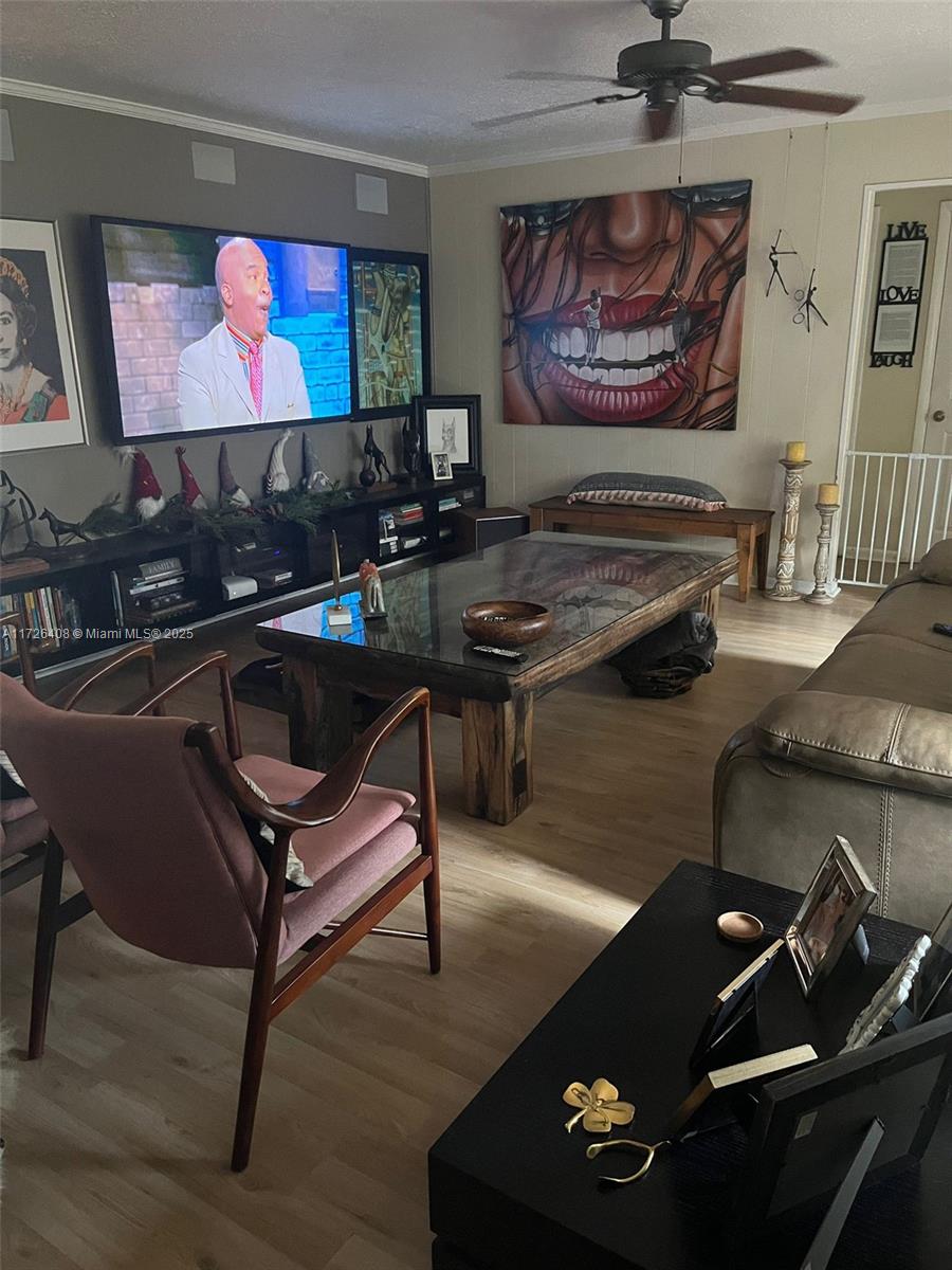 Listing Photo 8