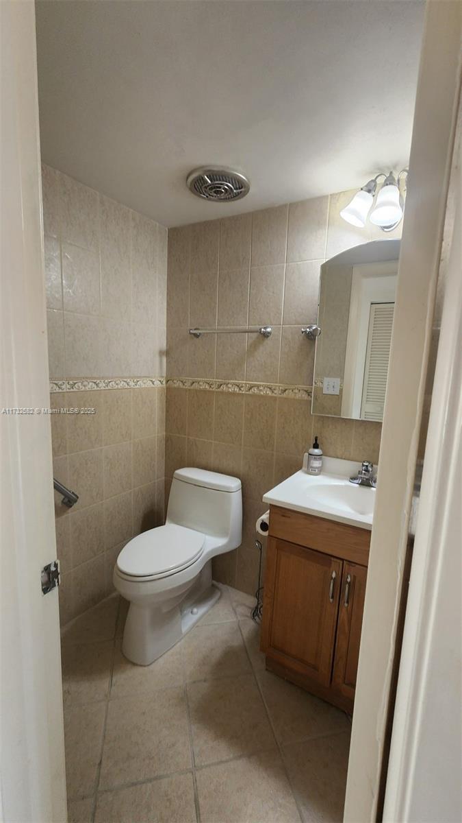 3909 Flamewood Ln #224, Hollywood, Florida image 19