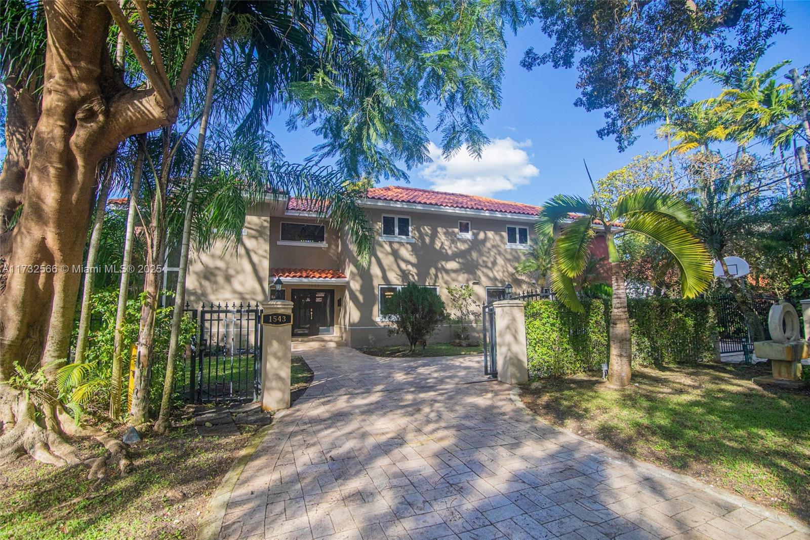 1543 Dorado Ave, Coral Gables, Florida image 3