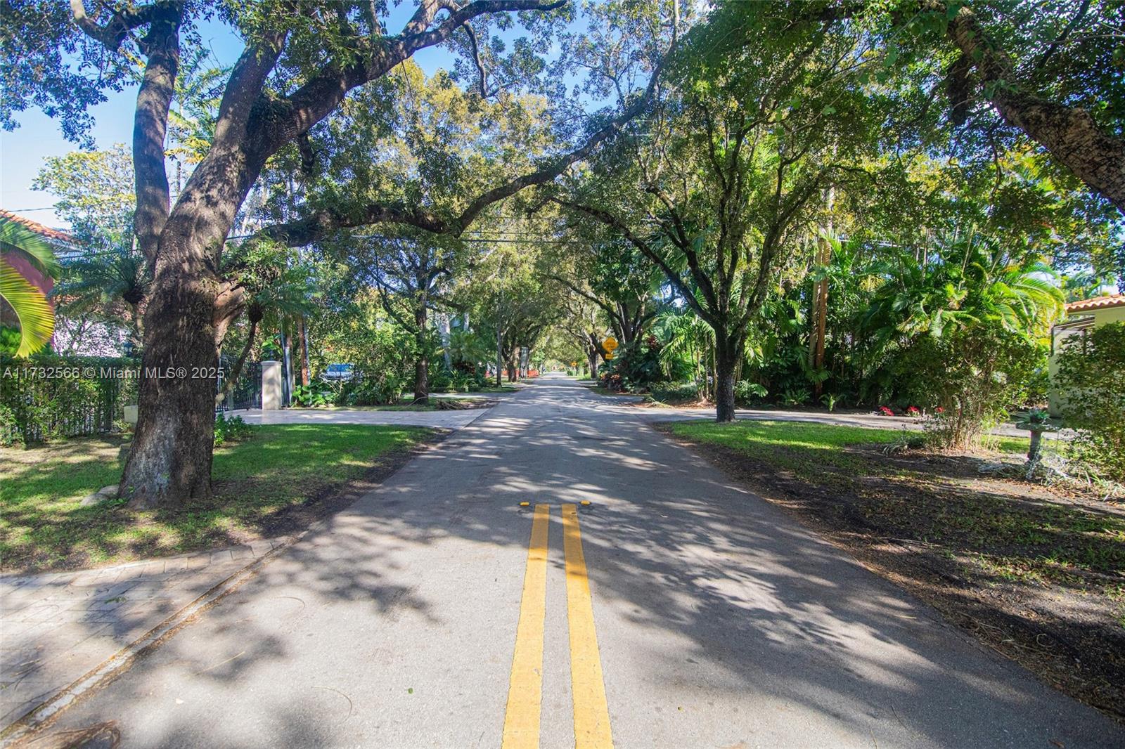 1543 Dorado Ave, Coral Gables, Florida image 8