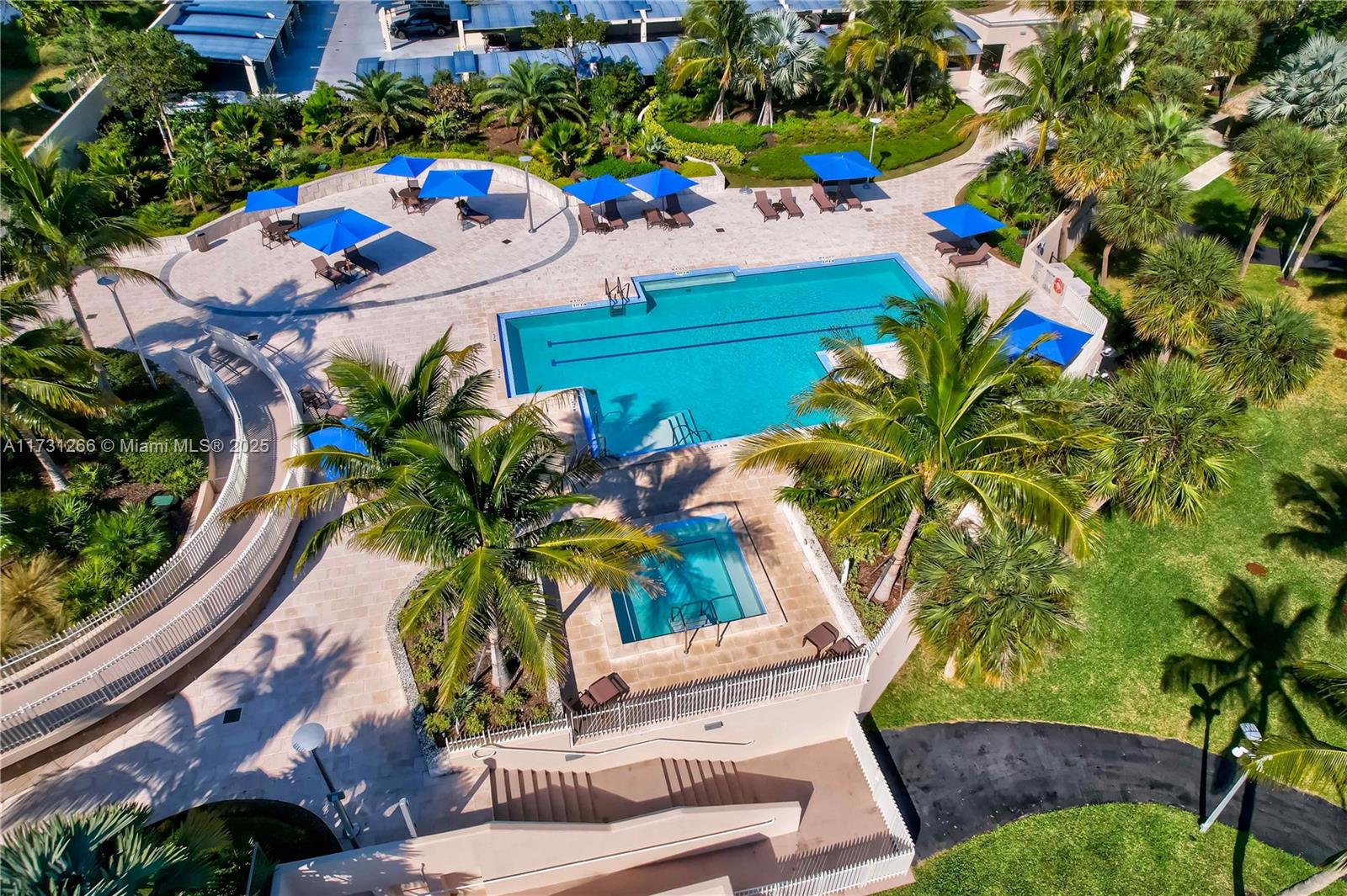2 Grove Isle Dr #B404, Coconut Grove, Florida image 27