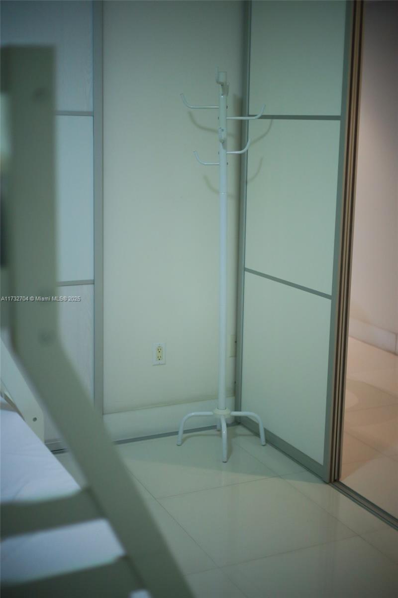 2950 NE 188th St #219, Aventura FL 33180