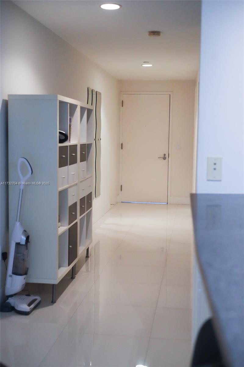 2950 NE 188th St #219, Aventura FL 33180