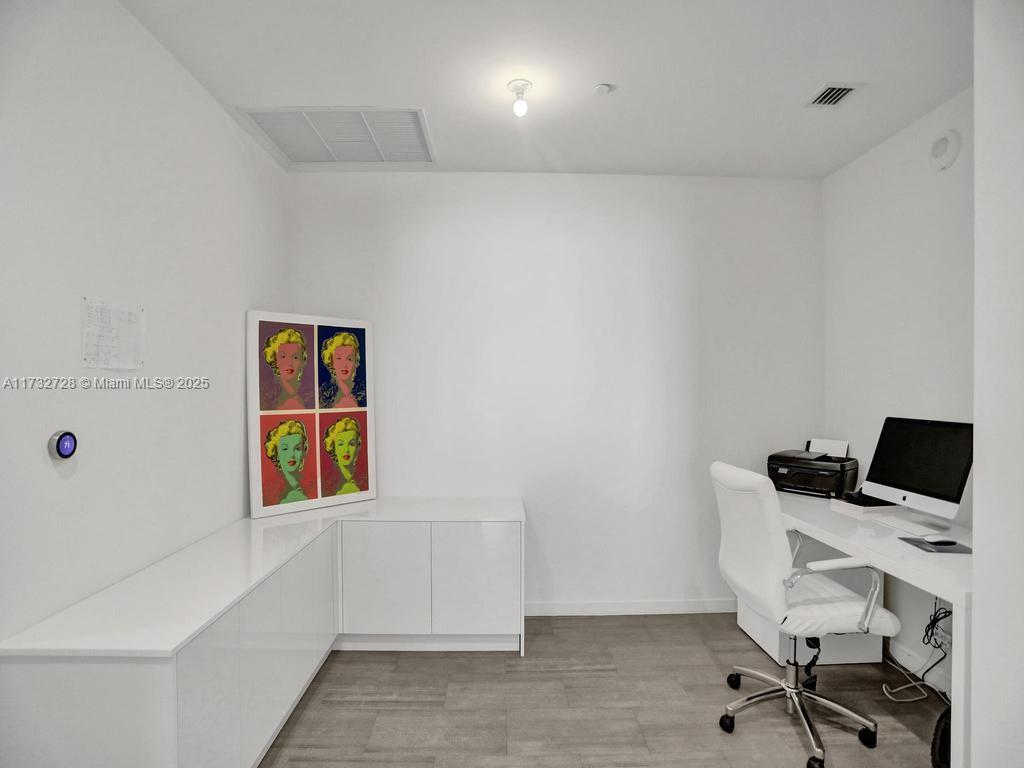 1000 Brickell Plz #PH5204, Miami FL 33131