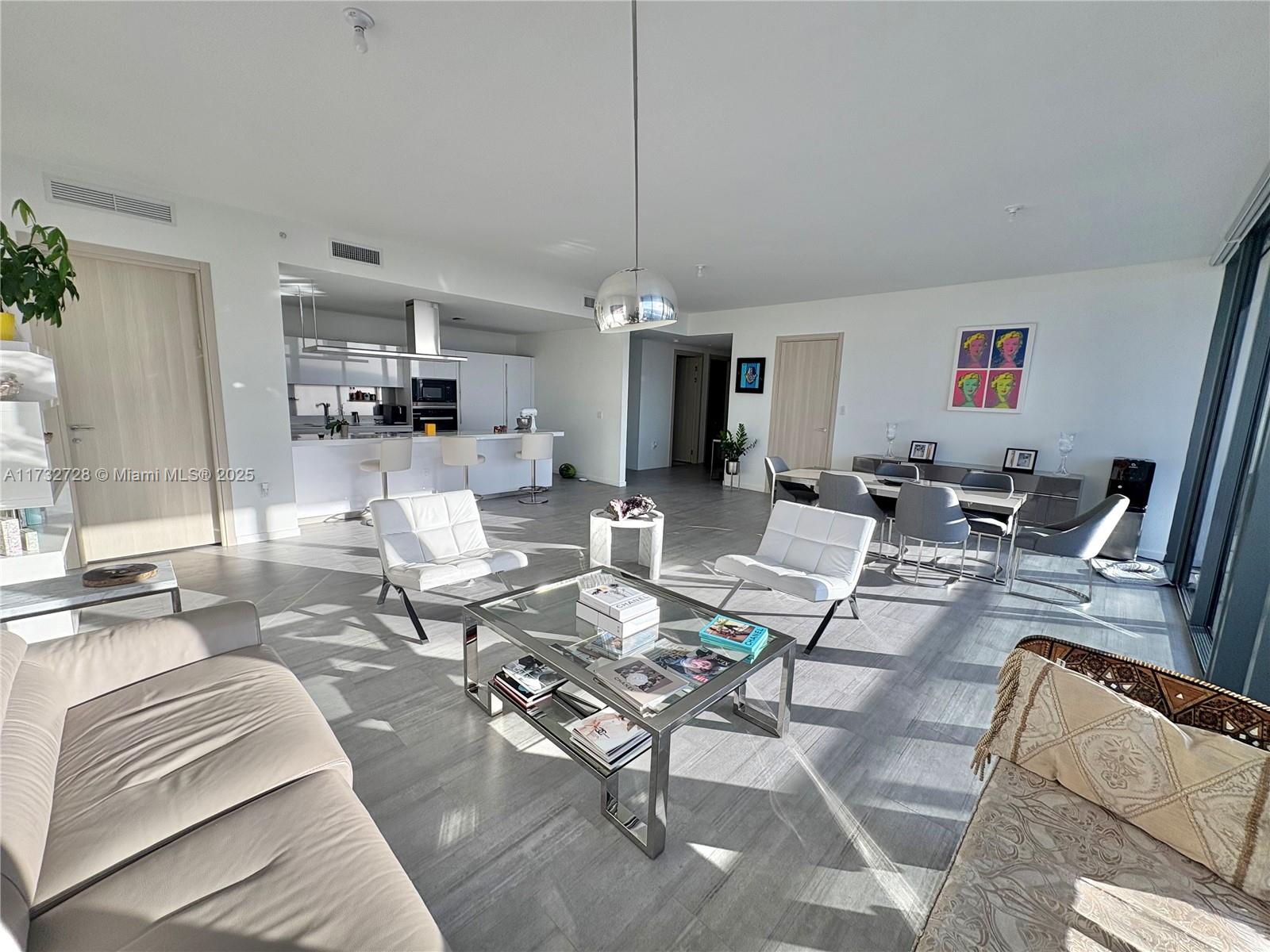 1000 Brickell Plz #PH5204, Miami FL 33131