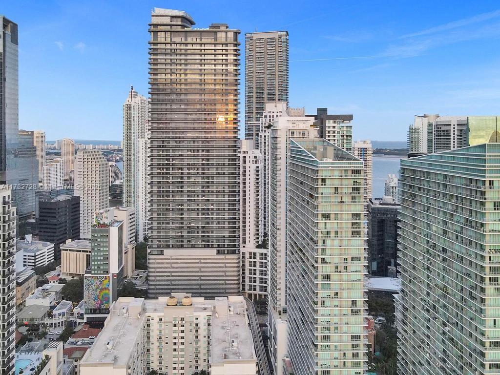 1000 Brickell Plz #PH5204, Miami FL 33131